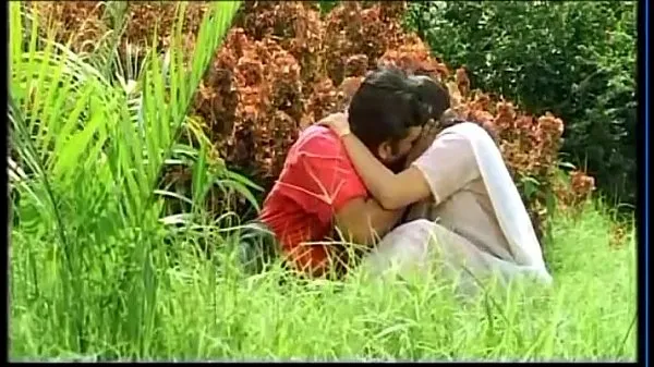 Lustious Romance in Parks गर्मजोशी भरे वीडियो देखें