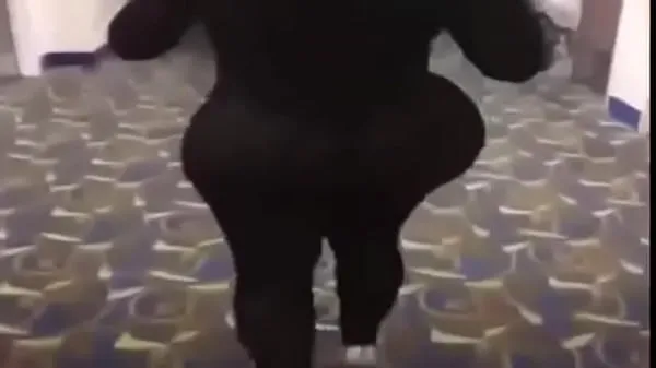 Katso choha maroc big AsS the woman with the most beautiful butt in the world roaming the airport Dubai - YouTube [360p lämmintä videota