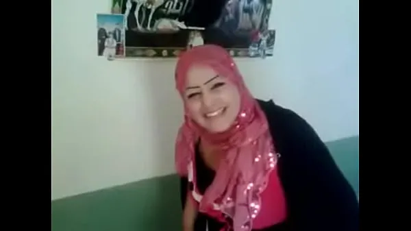 شاهد مقاطع فيديو دافئة hijab sexy hot