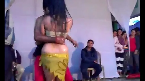 Regardez Chaud indien fille danse sur scène vidéos chaleureuses