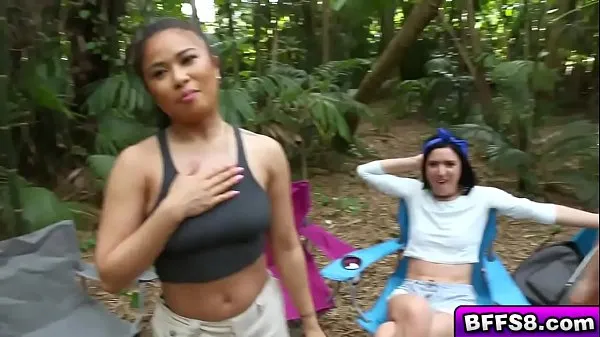 ดู Fine butt naked camp out hungry for a big cock วิดีโอที่อบอุ่น
