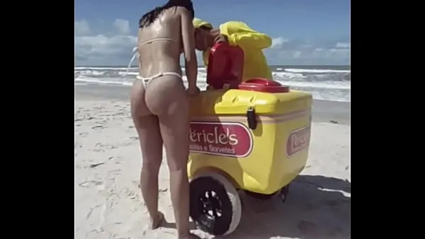 Guarda Fiestacasaldf: moglie di micro bikini che compra Popsicle video caldi