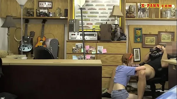 ดู Redhead teen gets nailed at the pawnshop วิดีโอที่อบอุ่น