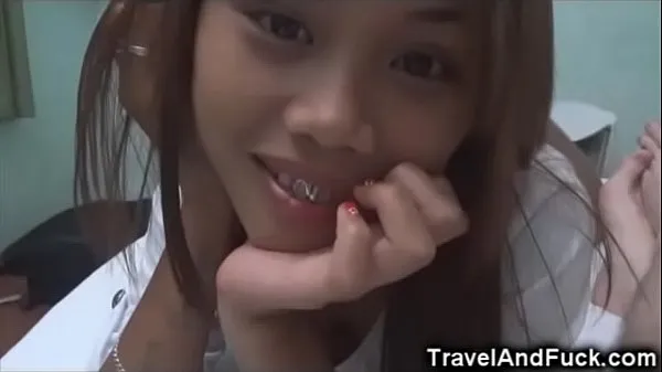 Oglądaj Lucky Tourist with 2 Filipina Teens ciepłe filmy