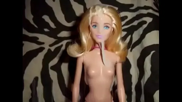 Sehen Sie sich Barbie-Gesichtszusammenstellungwarme Videos an