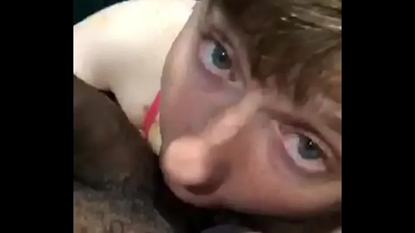 Regardez Jeune sissy twink soumission à bbc vidéos chaleureuses