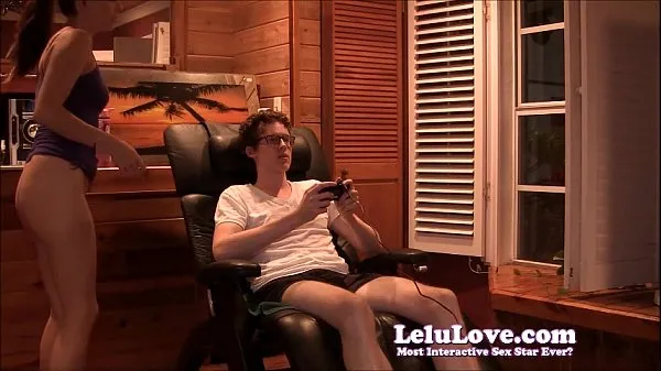 Sıcak Videolar Lelu Love Fucks Her Gamer Boyfriend izleyin