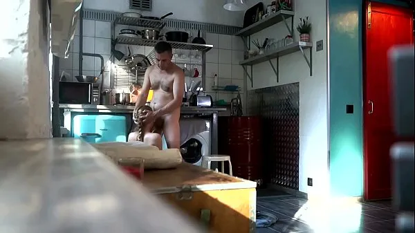 Bekijk Czech teen Perfect blowjob in the kitchen, Hidden spy cam warme video's