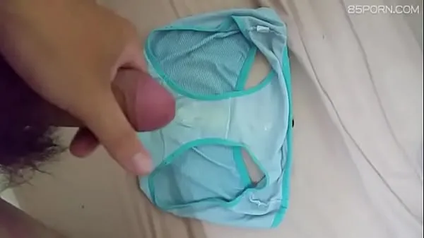 Regardez Tache la culotte bleue de ma petite soeur vidéos chaleureuses