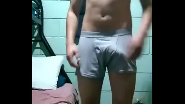 Mira amigo se desnuda para mi cálidos videos