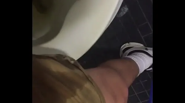 Nézze meg Peeing my shorts at school meleg videókat