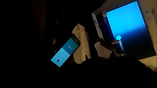 Mira Chupando mi polla mientras habla por teléfono con su chica !!!! Houston Big Dick cálidos videos