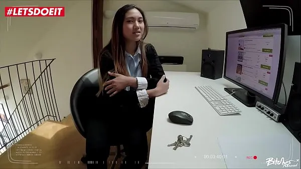 Pozrite si Thai Tourist gets her Tight Pussy Fucked - May Thai zaujímavé videá