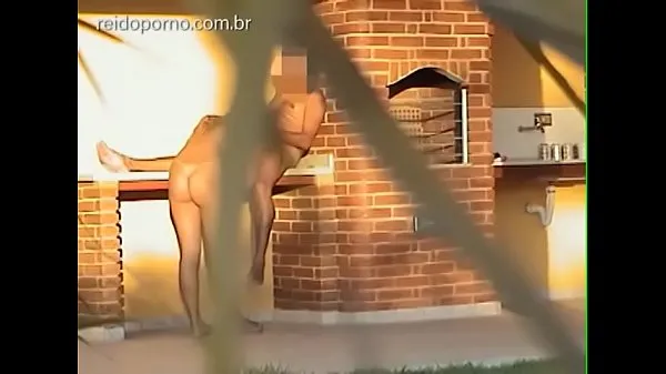 Παρακολουθήστε Hot young blonde and caught by hidden camera screwing on the farm. Real amateur sex. Oral and anal sex ζεστά βίντεο