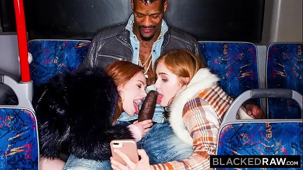 Assista BLACKEDRAW Duas belezas Foda-se Gigante BBC No Ônibus vídeos quentes