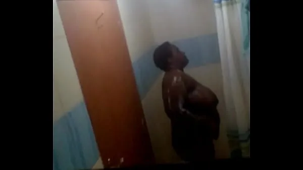 Katso Kenyan bbw in mtotel shower 2 lämmintä videota