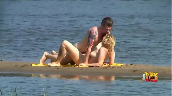 Посмотрите Добро пожаловать на реальные нудистские пляжи теплые видео