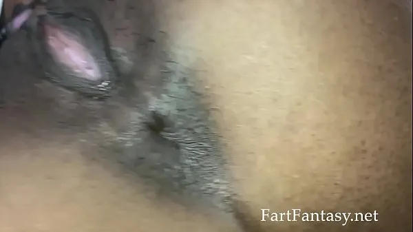 Guarda Farting ebano minuscolo senza fondo sul divano video caldi