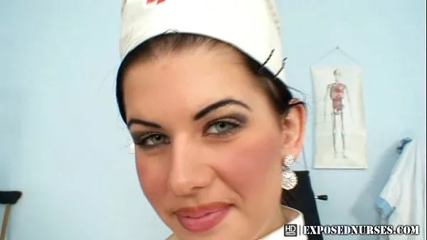 Regardez Infirmière en uniforme portant la chatte masturbation de Sandra au gynécologue vidéos chaleureuses