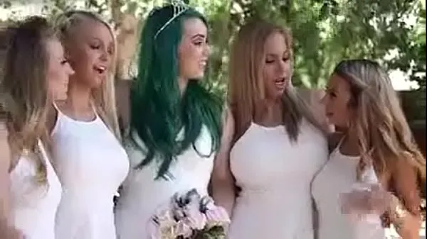 Regardez Orgie de mariage vidéos chaleureuses