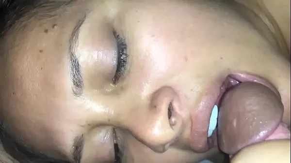 Pozrite si Gaela cum swallowing queen enjoy every drop zaujímavé videá