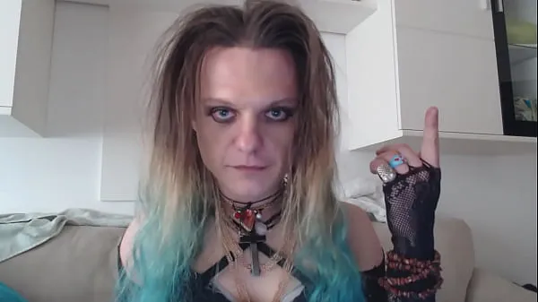 Xem Transitioning, cocoon fase. 6m HRT. docs with deadname cus I cant decide how i call myself! WHELP? Suggestions Video ấm áp