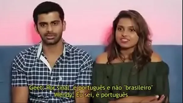 Se Foreigners react to tacky music varme videoer