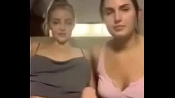 Guarda 2 ragazze Downblouse Periscope video caldi