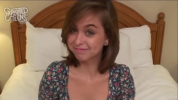 Watch Riley Reid Makes Her Very First Adult Video warm Videos