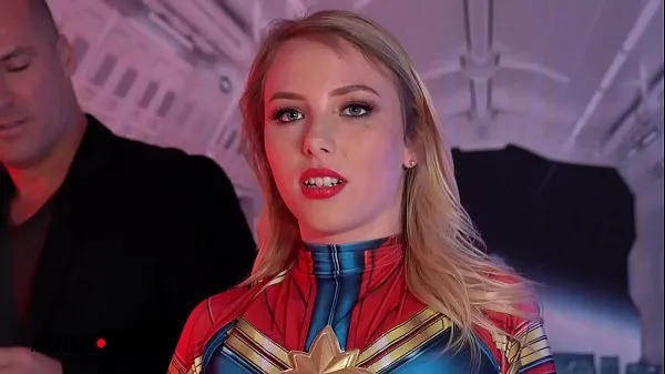 Nézze meg Amateur Boxxx - Dixie Lynn is a Teenage Captain Marvel meleg videókat