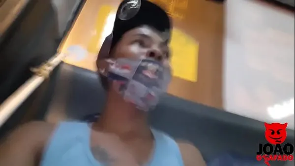 Sehen Sie sich Ich versuche im Bus zu saugen - Ela Baezwarme Videos an