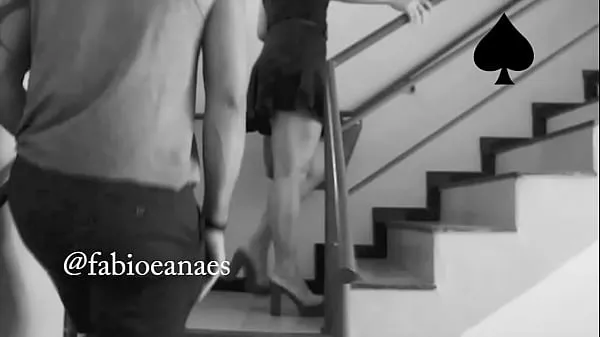 Oglejte si Black man lifting my naughty hotwife's skirt up the stairs of the motel she had no panties on toplih videoposnetkov