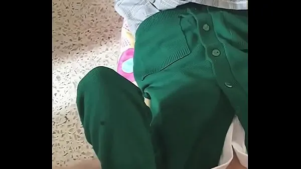 Mira Video CASERO! COLEGIALA MEXICANA Se COME el SEMEN de su COMPAÑERO! CONVENCE a una COMPAÑERA de la ESCUELA para COGER y Se los COME!! Parte 1 cálidos videos