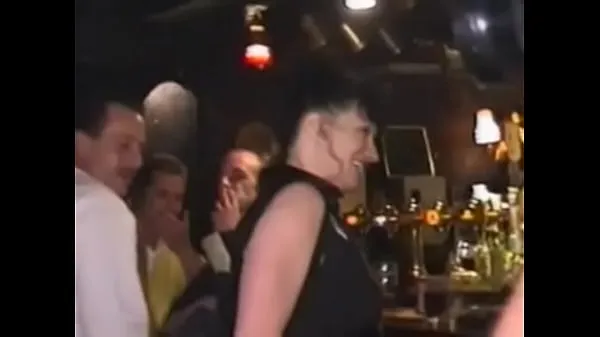 Titta på Two Mature Slags having sex in a Pub Toilet varma videor