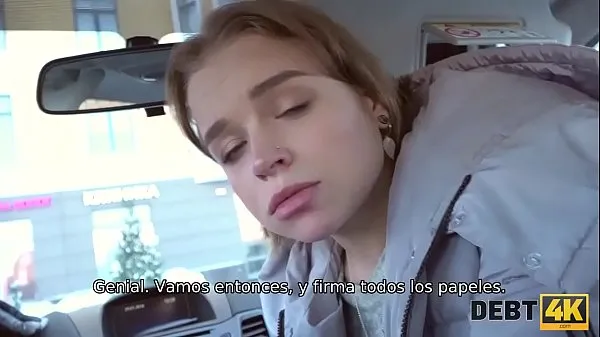 Sıcak Videolar DEBT4k. Teen babe wants to go shopping but first sucks on boner izleyin
