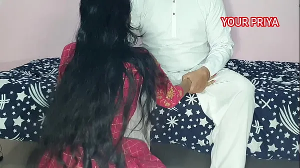 Se Priya, who came from the NEW YEAR party, was forcefully sucked by her father-in-law by holding her head and then thrashed her for a tremendous amount. in clear Hindi voice varme videoer