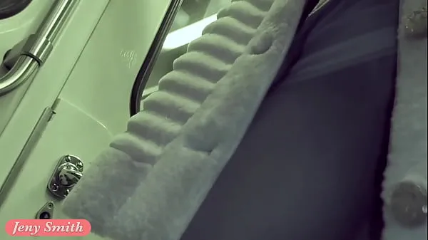 A Subway Groping Caught on Camera따뜻한 동영상 보기