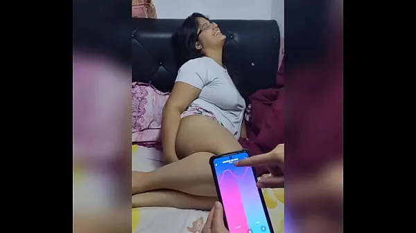 Watch Playing with satisfyer doble joy warm Videos