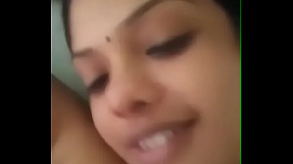 Titta på Famous kerala girl varma videor