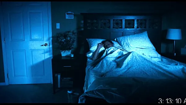 Bekijk Essence Atkins - A Haunted House - 2013 - Brunette fucked by a ghost while her boyfriend is away warme video's