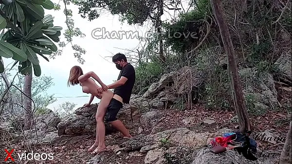 Mira Sexo en una isla con desconocidos cálidos videos