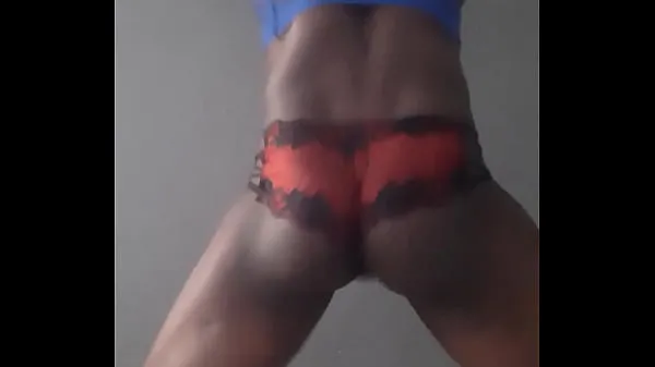 Open my ass while I'm twerking and put your face in it गर्मजोशी भरे वीडियो देखें
