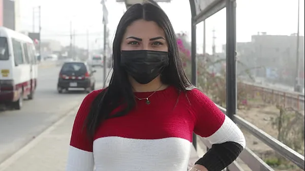 Sehen Sie sich Großer Arsch venezolanisches Babe Ginezflowrs verloren in Lima versucht ihren ersten schwarzen Schwanz mit unbekanntem Brünettenwarme Videos an