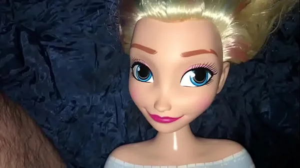 Elsa Styling Head Doll गर्मजोशी भरे वीडियो देखें