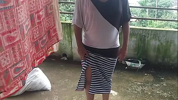 شاهد مقاطع فيديو دافئة Neighbor, who was drying clothes, seduced her sister-in-law and fucked her in the bedroom! XXX Nepali Sex
