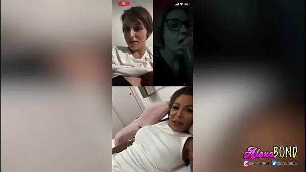 Oglejte si 2 girls and 1 trans masturbate on video call toplih videoposnetkov