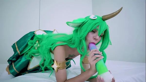 Sehen Sie sich Diese Soraka kann mit einem riesigen Schwanz umgehenwarme Videos an