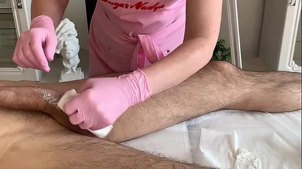 شاهد مقاطع فيديو دافئة A real client heavily cumming Mistress SugarNadya depilation during the procedure
