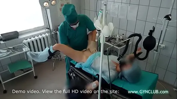 Guarda Esame ginecologico in clinica video caldi