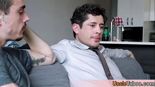 Assista Hot garanhão sem sela fodendo com um bonito vídeos quentes